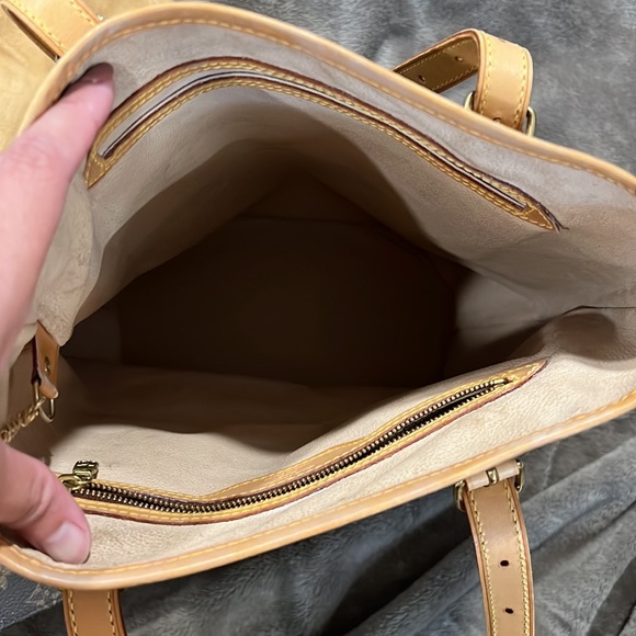 Authentic Louis Vuitton Monogram Bucket GM with pochette and chain - Picture 3 of 13